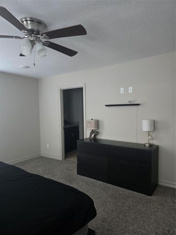 131 Dolphin Harbor N, Baytown, TX 77523