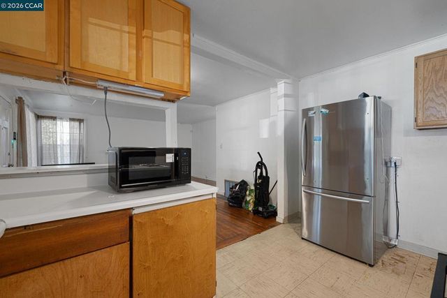 603 Almanza Dr, Oakland, CA 94603