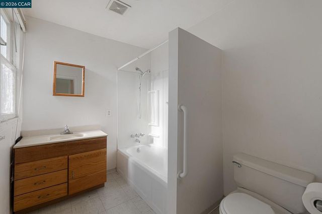 603 Almanza Dr, Oakland, CA 94603