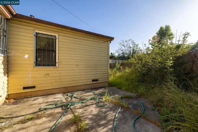 603 Almanza Dr, Oakland, CA 94603