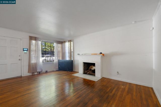 603 Almanza Dr, Oakland, CA 94603