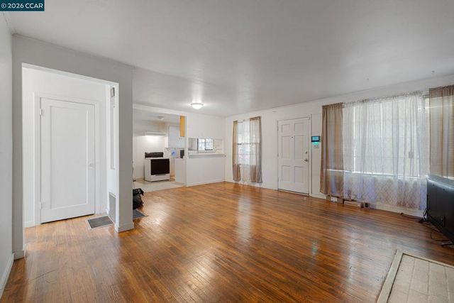 603 Almanza Dr, Oakland, CA 94603