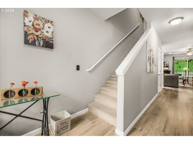 21872 Ne HEARTWOOD Cir, Fairview, OR 97024