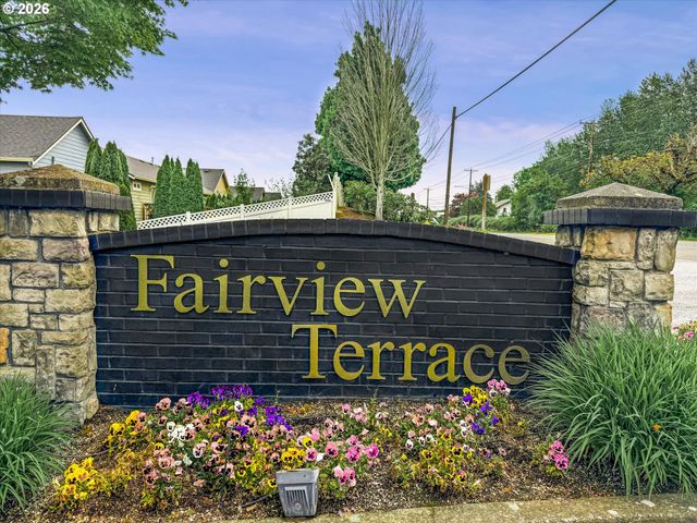 21872 Ne HEARTWOOD Cir, Fairview, OR 97024