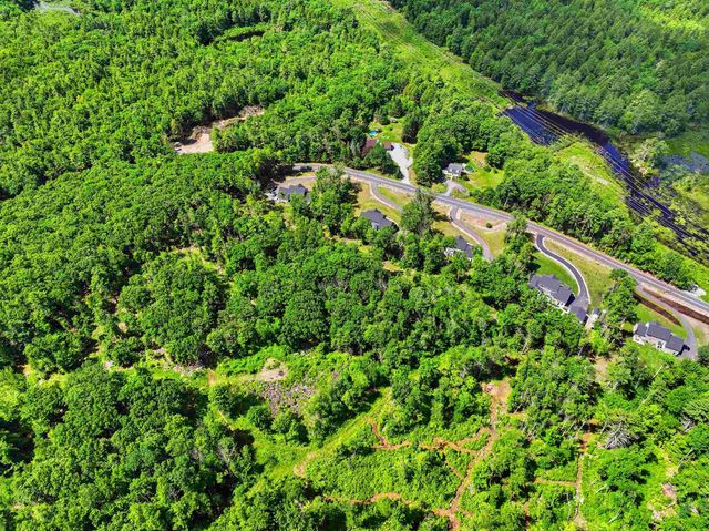 316 Montelona Road, Goffstown, NH 03045