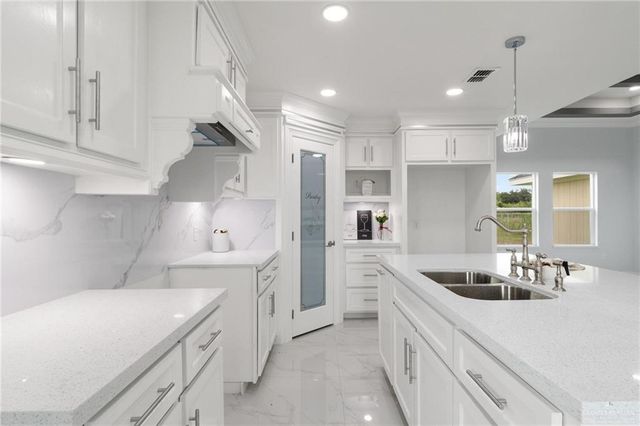 2251 Tuscany Road, Weslaco, TX 78596