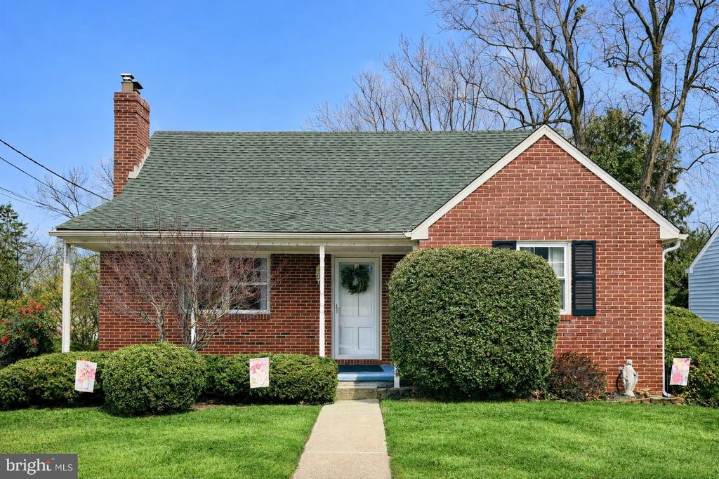 616 WOODSDALE, Catonsville, MD 21228