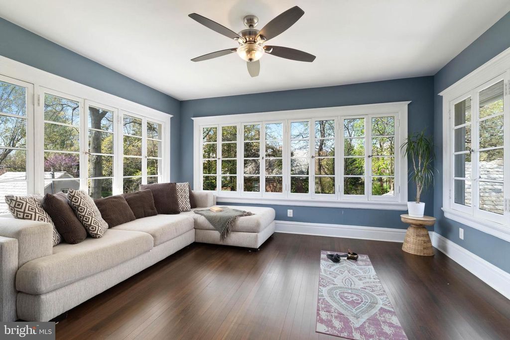 Image 15 of property listing at 3808 FENCHURCH RD, Baltimore, MD 21218