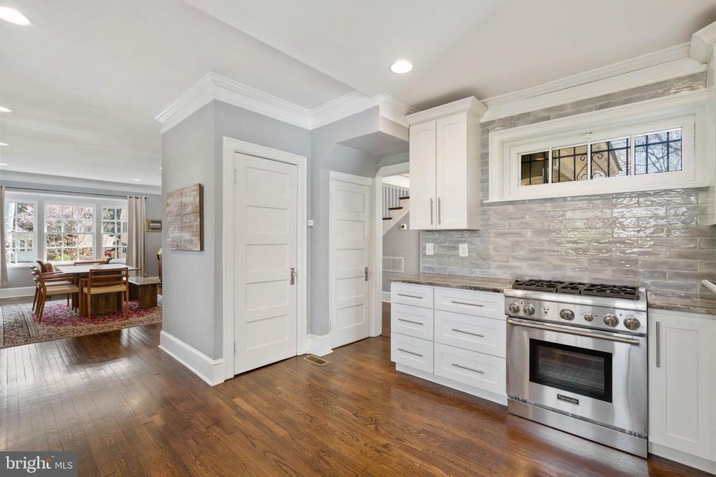 Image 22 of property listing at 3808 FENCHURCH RD, Baltimore, MD 21218
