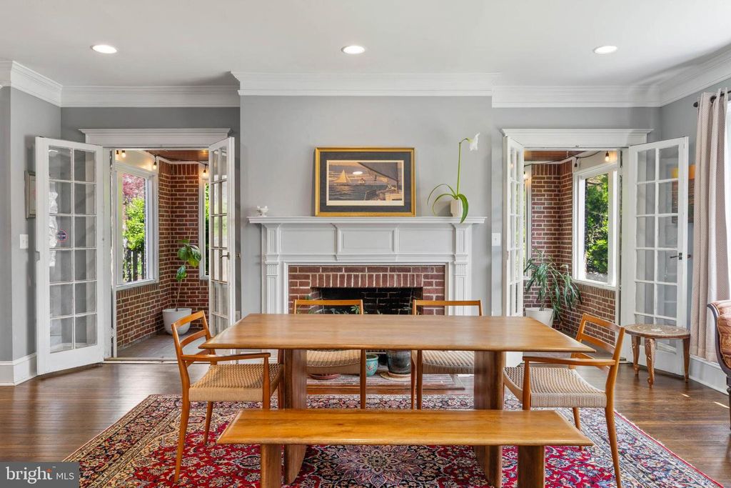 Image 23 of property listing at 3808 FENCHURCH RD, Baltimore, MD 21218