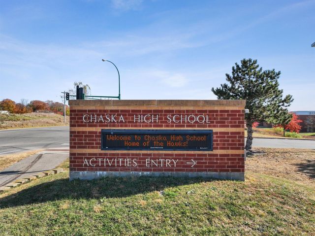 1639 Oak Creek Pass, Chaska, MN 55318