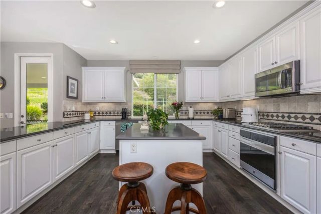 35802 Cherry Bark Way, Murrieta, CA 92562