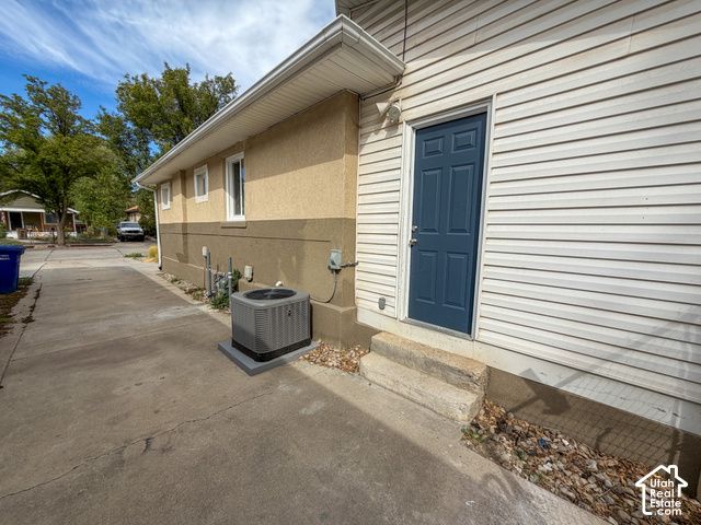 147 W PAXTON AVE, Salt Lake City, UT 84101