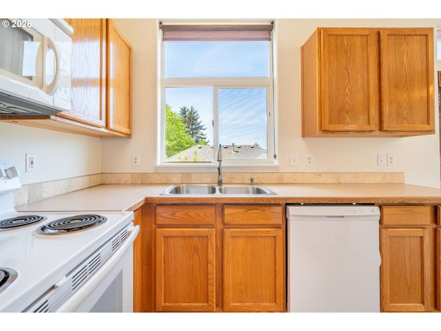 1844 Se 19TH St, Lincoln City, OR 97367