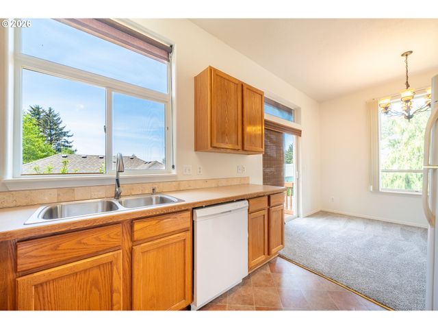 1844 Se 19TH St, Lincoln City, OR 97367