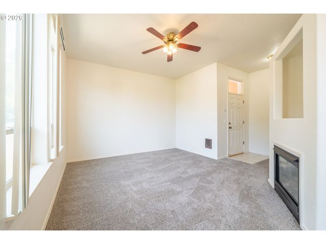 1844 Se 19TH St, Lincoln City, OR 97367