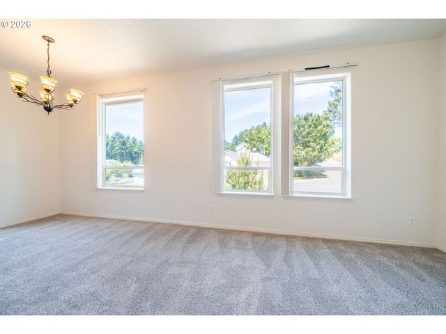 1844 Se 19TH St, Lincoln City, OR 97367