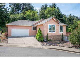 1844 Se 19TH St, Lincoln City, OR 97367