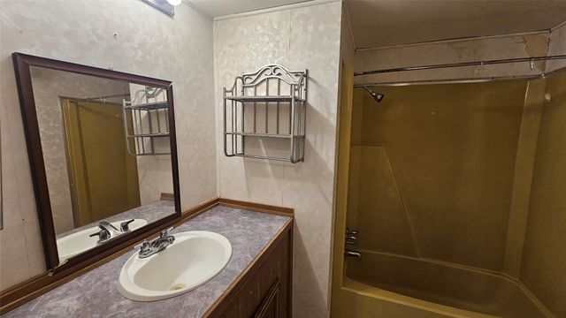 413 Lakeview Trail, Weatherford, TX 76087