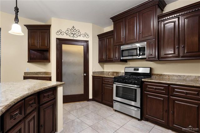 1609 Weighost Drive, Harlingen, TX 78552