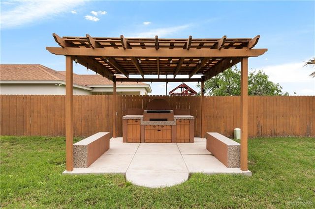 1609 Weighost Drive, Harlingen, TX 78552