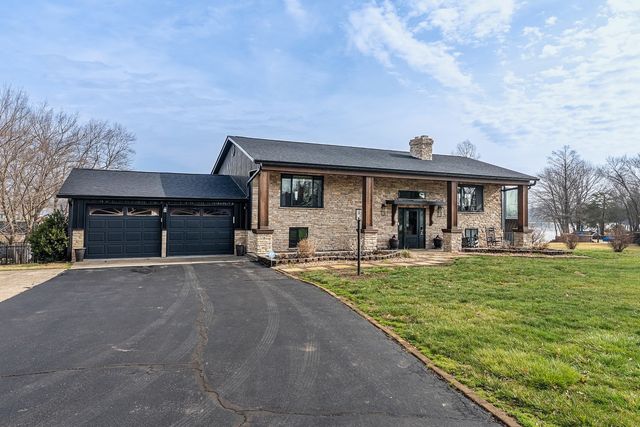 11606 Trevino Lane, Marion, IL 62959