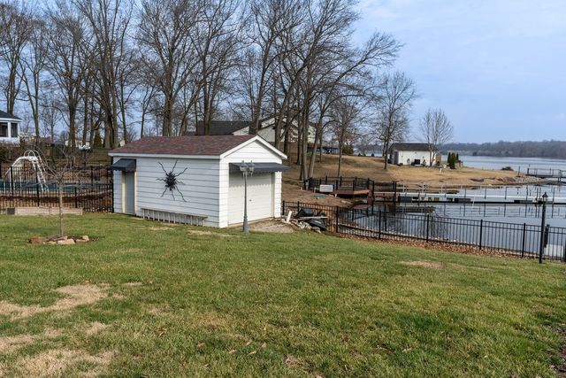 11606 Trevino Lane, Marion, IL 62959