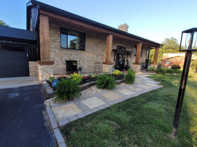 11606 Trevino Lane, Marion, IL 62959