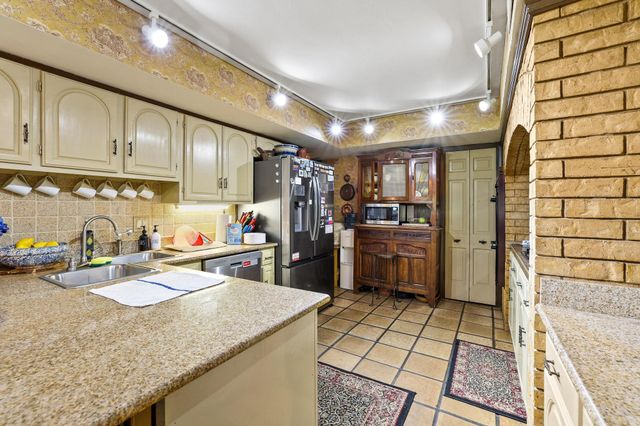 2531 Shoreline Drive, Sherman, TX 75092