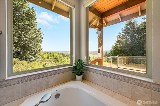 474 Blue Mountain Road, Chimacum, WA 98325
