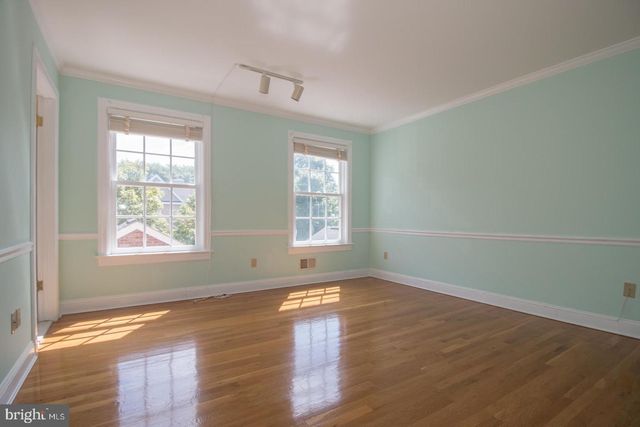 42 GOVERNORS LN, Princeton, NJ 08540