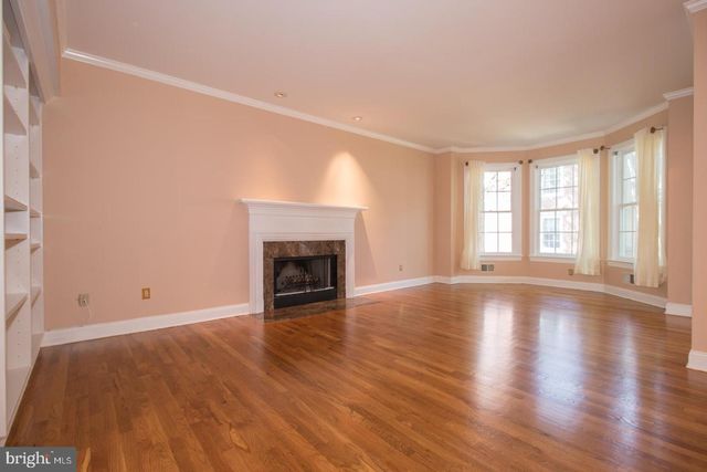 42 GOVERNORS LN, Princeton, NJ 08540