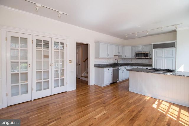 42 GOVERNORS LN, Princeton, NJ 08540