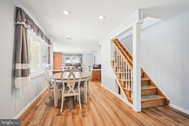 313 MAPLE RD, Mount Laurel, NJ 08054