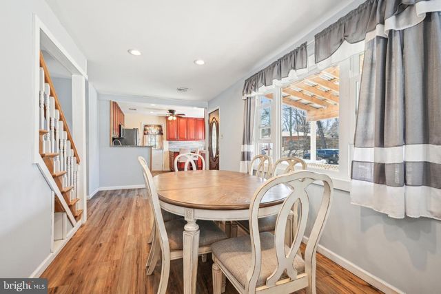 313 MAPLE RD, Mount Laurel, NJ 08054