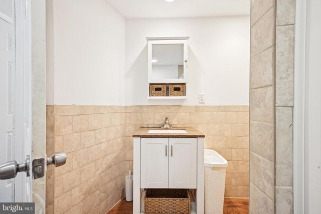 313 MAPLE RD, Mount Laurel, NJ 08054