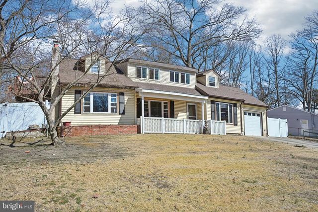 313 MAPLE RD, Mount Laurel, NJ 08054