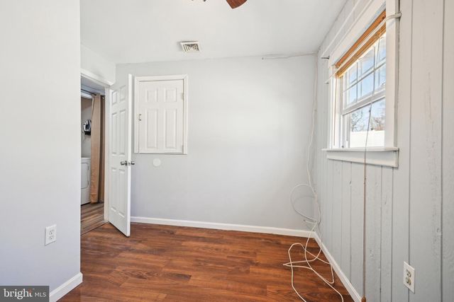 313 MAPLE RD, Mount Laurel, NJ 08054