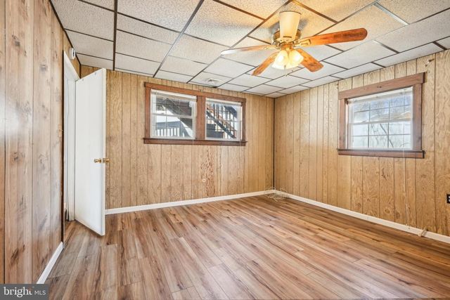 313 MAPLE RD, Mount Laurel, NJ 08054