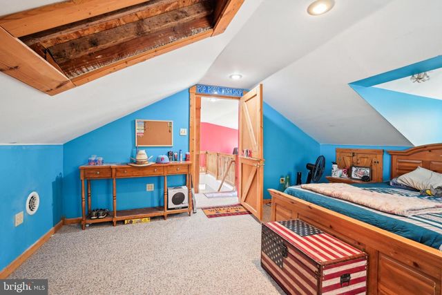 313 MAPLE RD, Mount Laurel, NJ 08054
