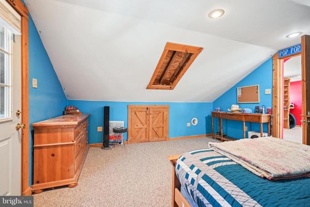 313 MAPLE RD, Mount Laurel, NJ 08054