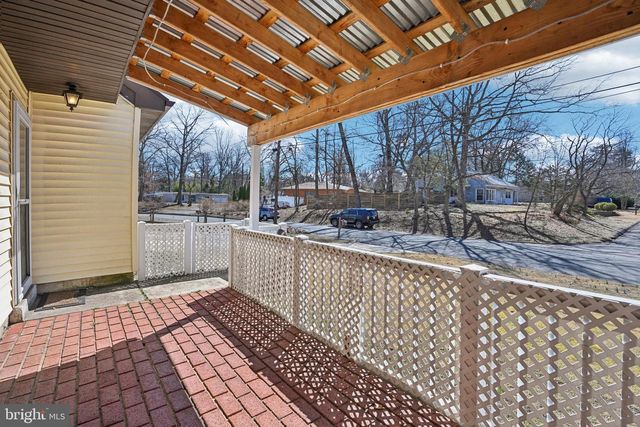 313 MAPLE RD, Mount Laurel, NJ 08054