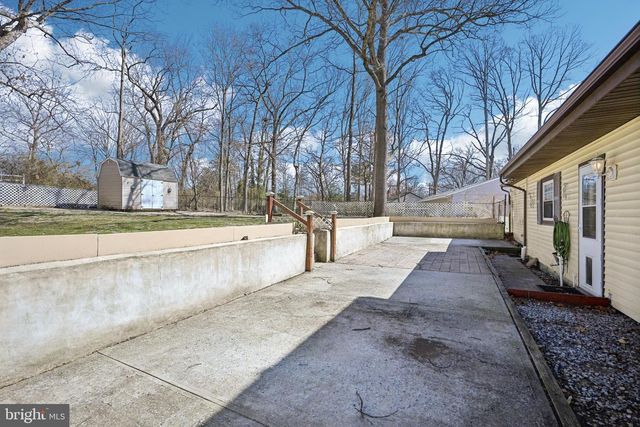 313 MAPLE RD, Mount Laurel, NJ 08054
