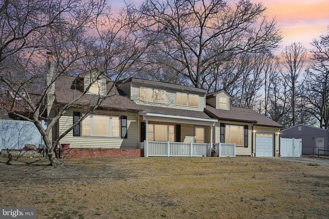 313 MAPLE RD, Mount Laurel, NJ 08054