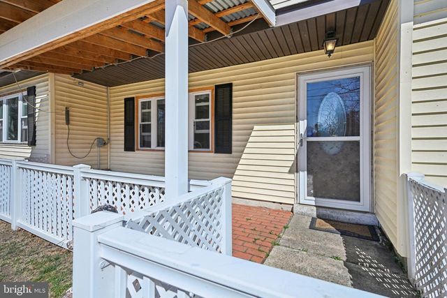 313 MAPLE RD, Mount Laurel, NJ 08054