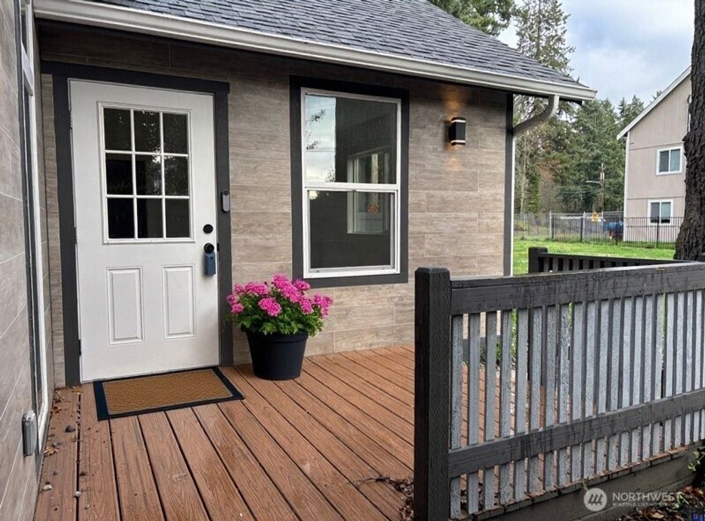 15201 13th Avenue S, Spanaway, WA 98387