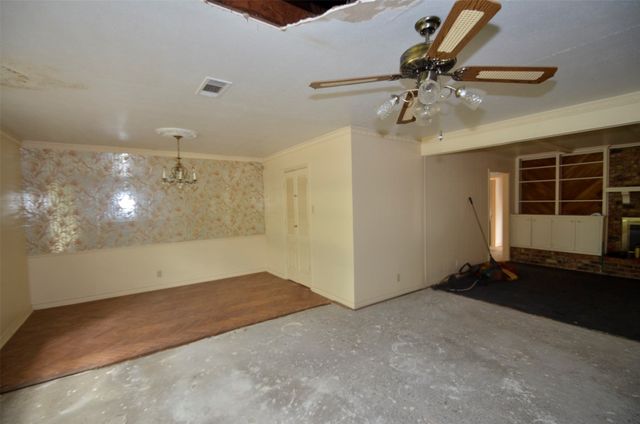 1705 W Shields Drive, Sherman, TX 75092
