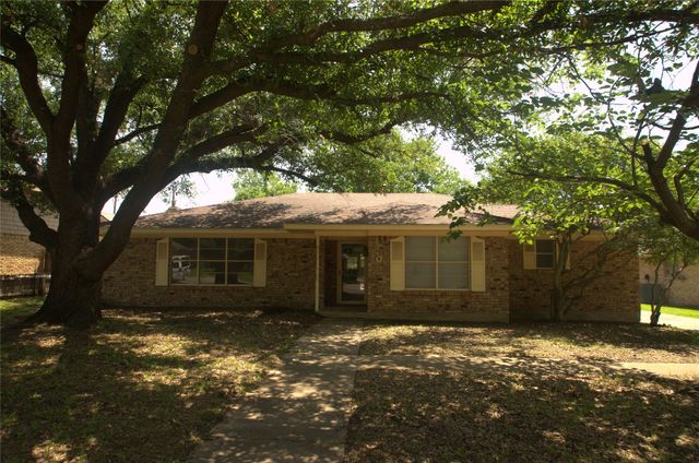 1705 W Shields Drive, Sherman, TX 75092