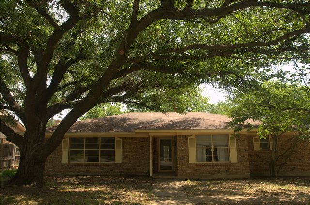 1705 W Shields Drive, Sherman, TX 75092