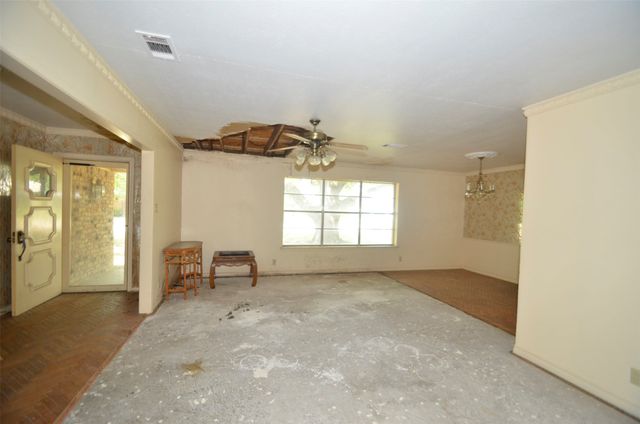 1705 W Shields Drive, Sherman, TX 75092